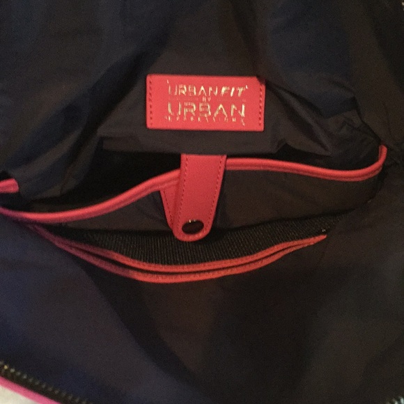 Urban Expressions Round Flat Mini Backpack/New - Picture 6 of 7